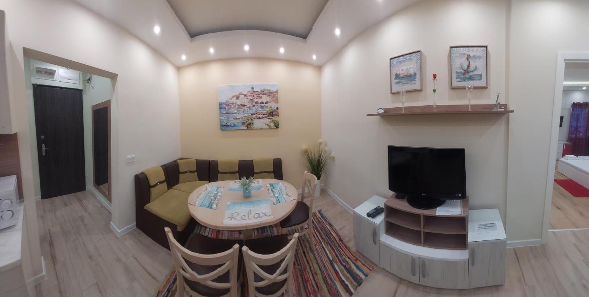 Апартамент Pink & Blue - 2Bdr With Balcony - Wi-Fi Varna Exterior photo